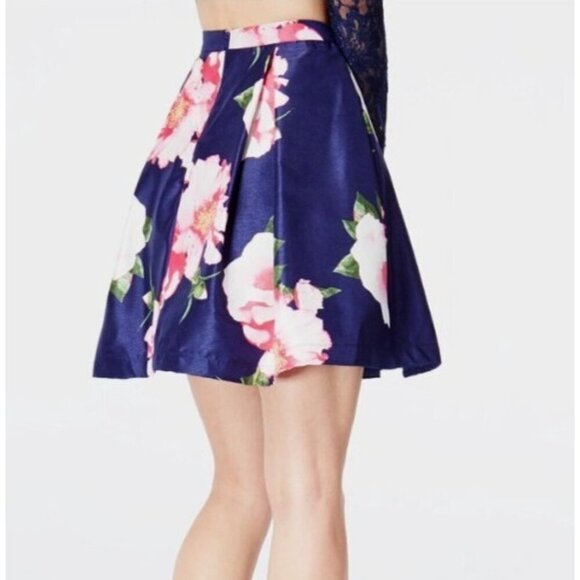 Sequin Hearts Navy Blue Bold Floral Skirt Size 7 Juniors Statement Pink Flowers - Picture 2 of 9